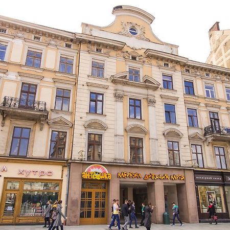 Guest House Adam Mickiewicz Lviv Buitenkant foto