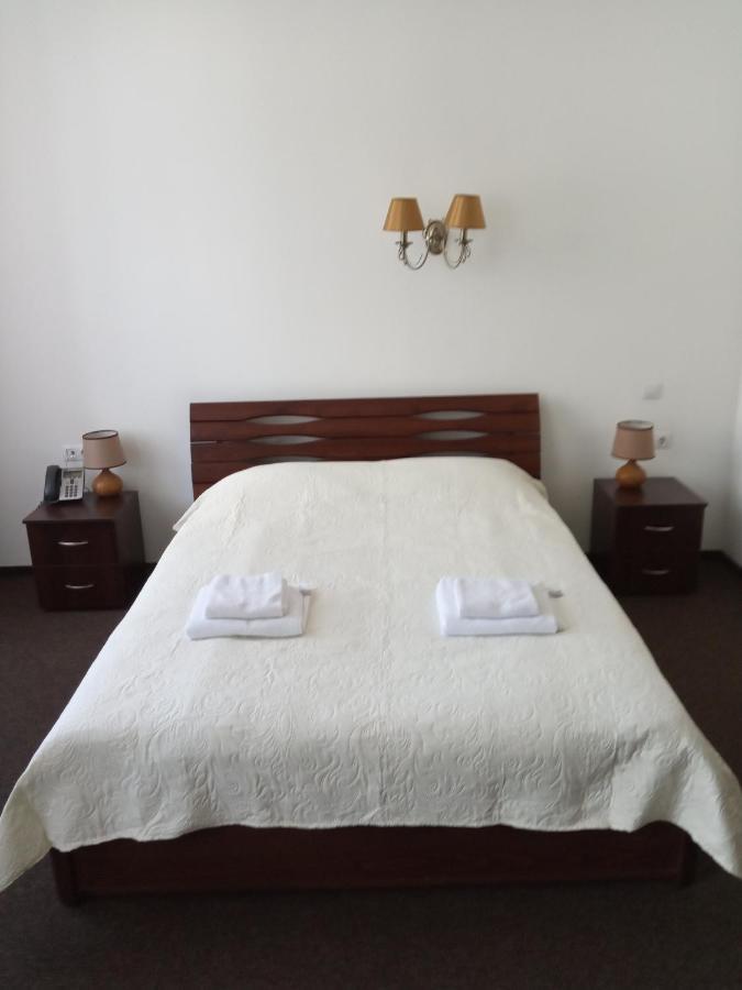 Guest House Adam Mickiewicz Lviv Buitenkant foto