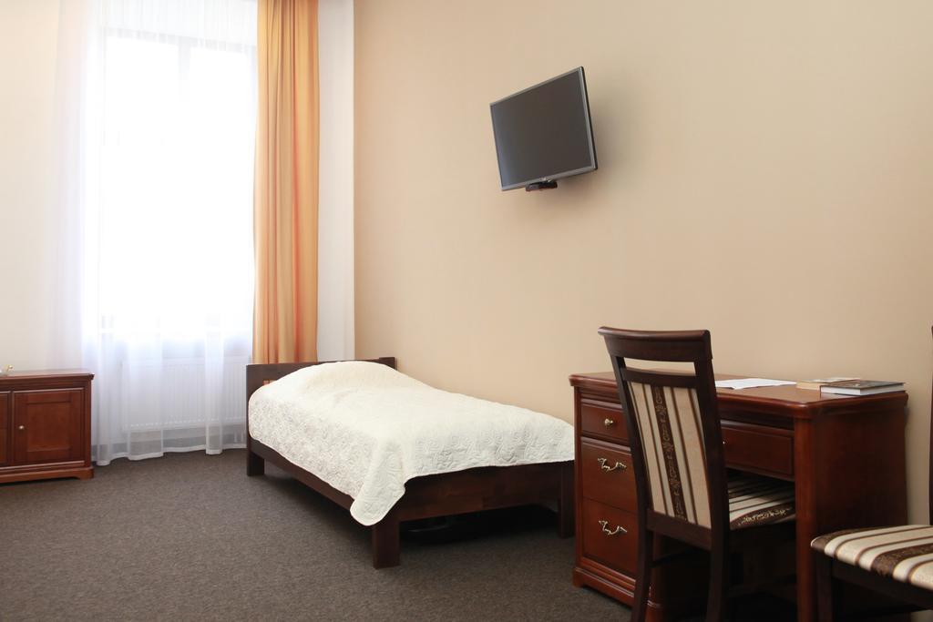 Guest House Adam Mickiewicz Lviv Kamer foto