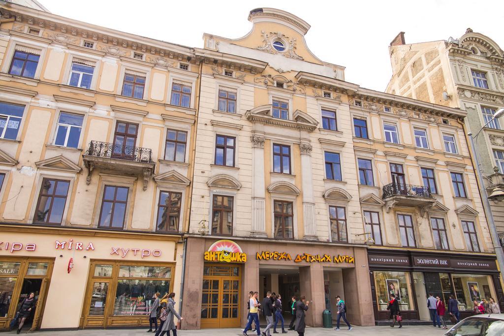 Guest House Adam Mickiewicz Lviv Buitenkant foto